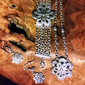 New Brighton Flower Necklace, Bracelet, Earrings